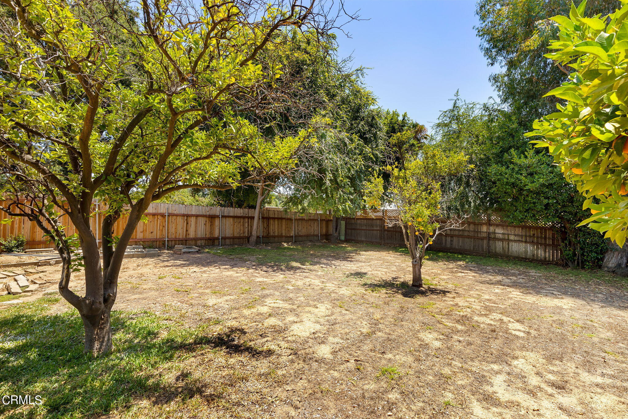 50 Marathon Road Altadena, CA 91001 - Photo 29 of 33 a backyard of a house with lots of green space