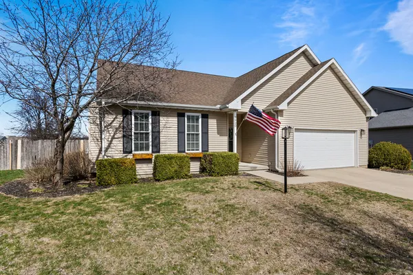 $314,900 | 3920 Trailway Drive, Champaign, IL 61822