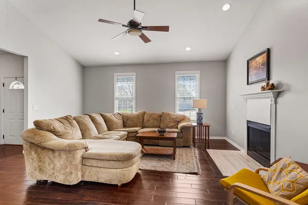 $314,900 | 3920 Trailway Drive, Champaign, IL 61822