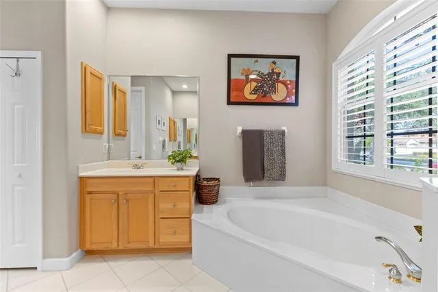 $715,000 | 6840 Coyote Ridge Court, Bradenton, FL 34201