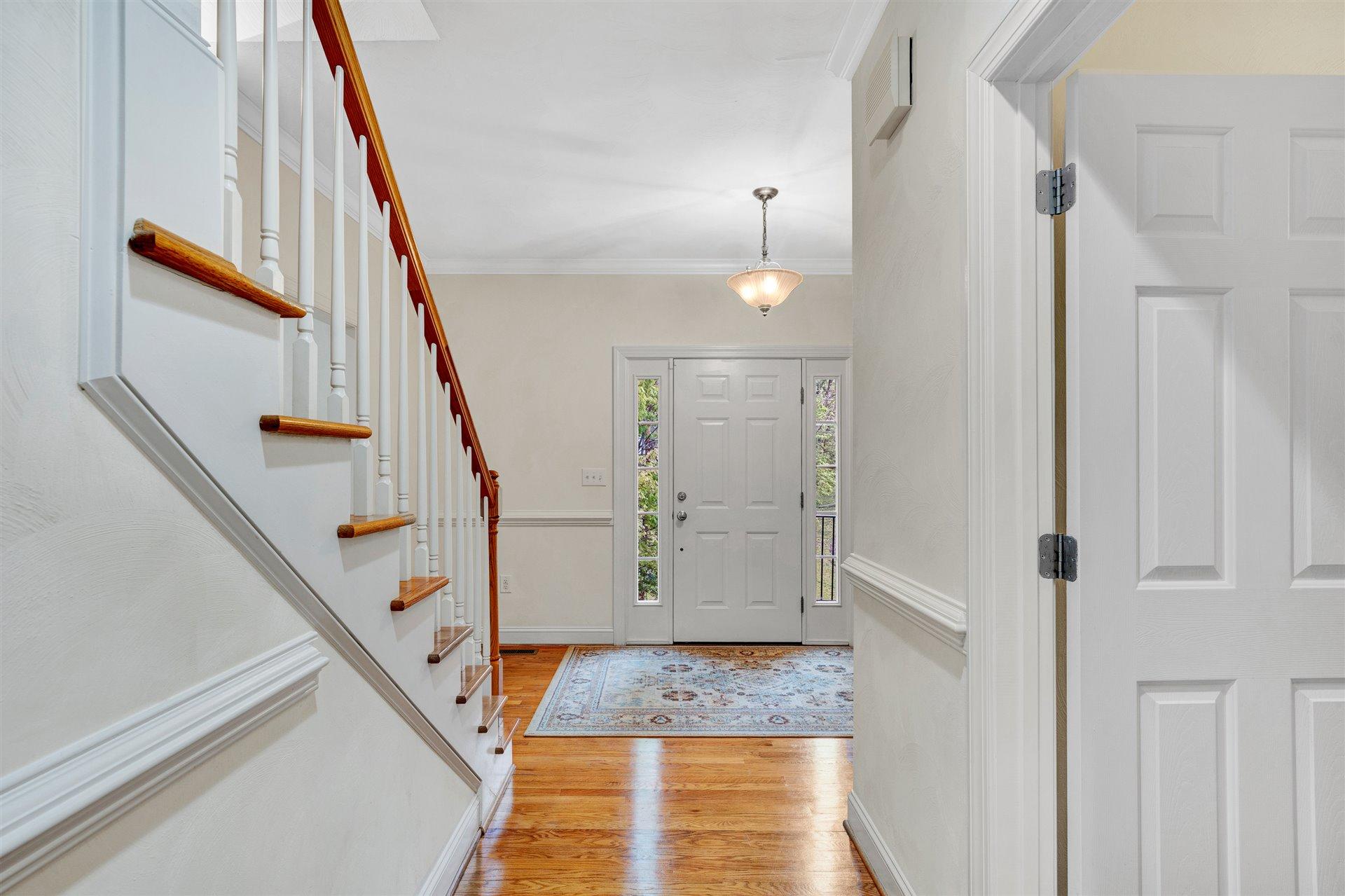 3334 Hidden Oak Road Southwest Roanoke, VA 24018 - Photo 4 of 37 04-Shows Great 3334 Hidden Oak Rd SW-19