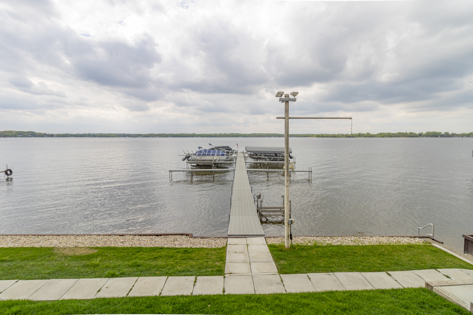 150 Eagle Point Road, Unit R Fox Lake, IL 60020 - Photo 2 of 21