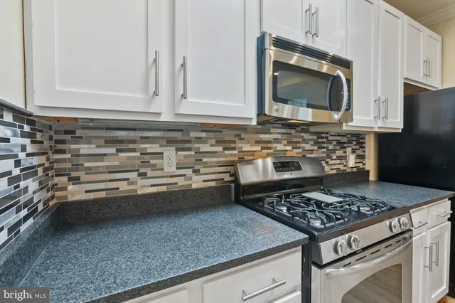 $2,100 | 410 15th Street Northeast, Unit 24, Washington, DC 20002