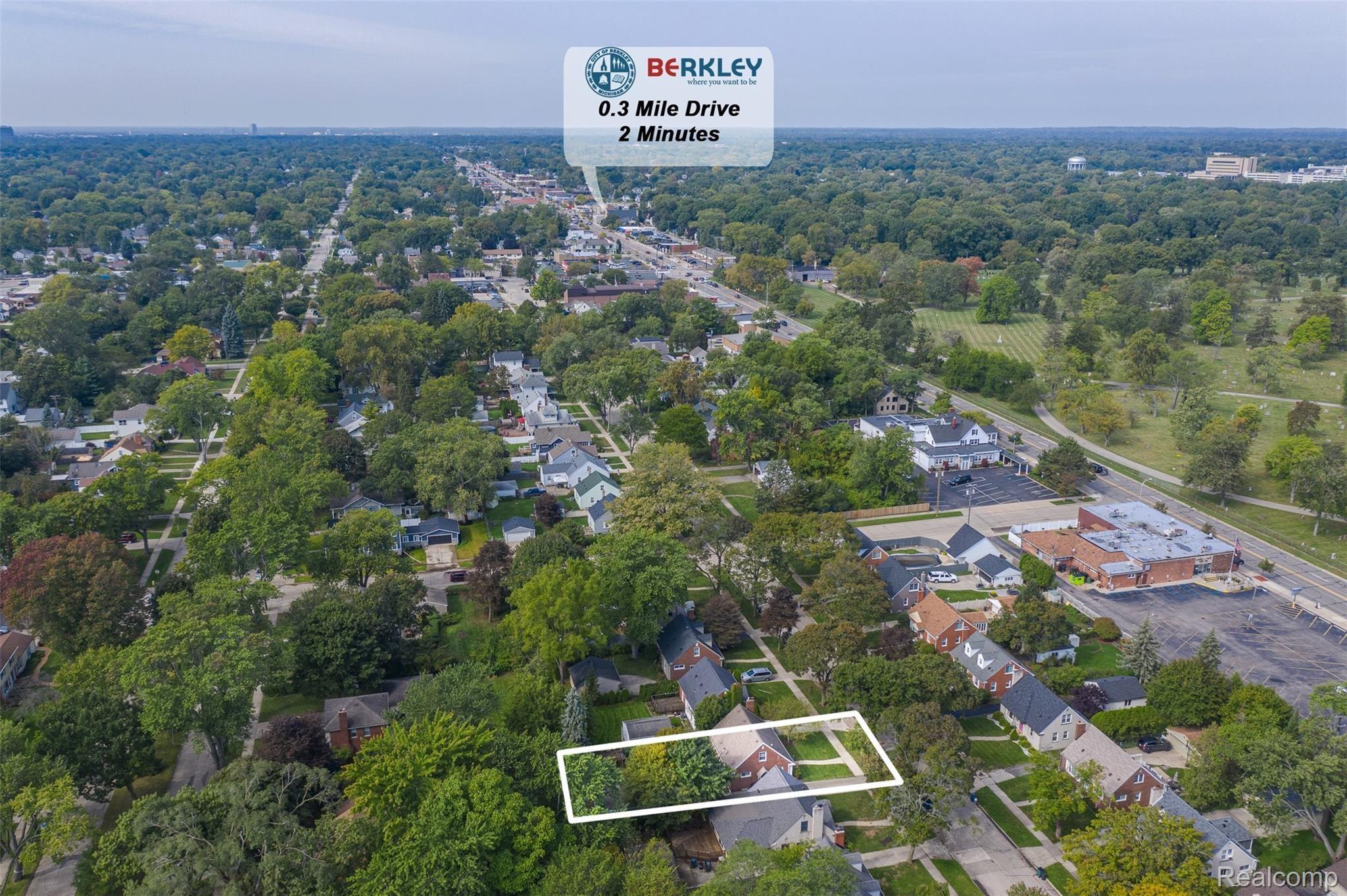 2023 Rosemont Road Berkley, MI 48072 - Photo 3 of 43 Great location within walking distance of Downtown Berkley.