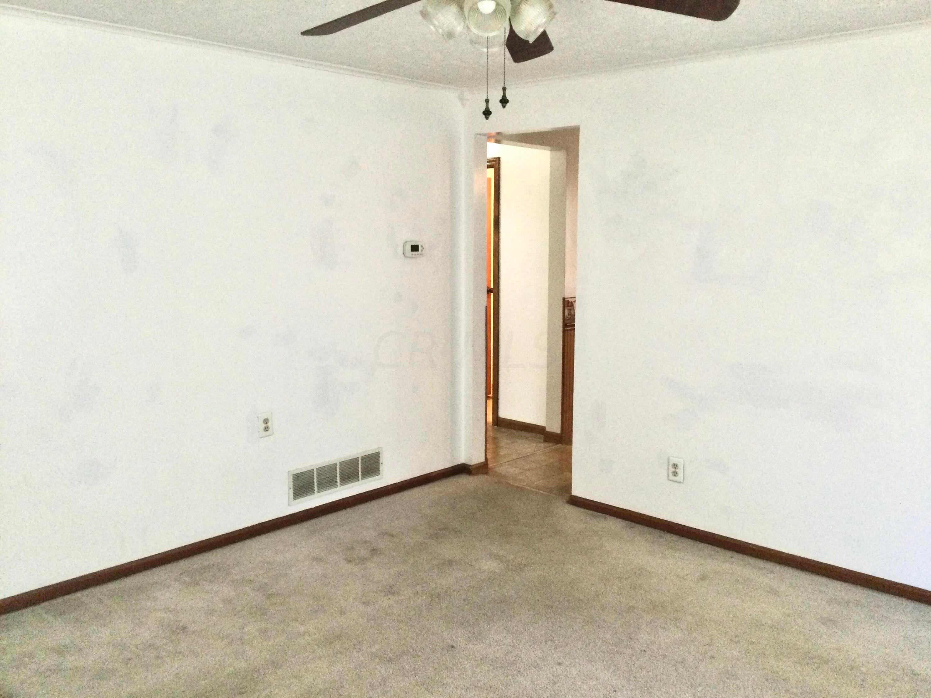 479 Elaine Road Whitehall, OH 43213 - Photo 12 of 16 6B8B5A59-D5A1-4635-B760-B462784D211B