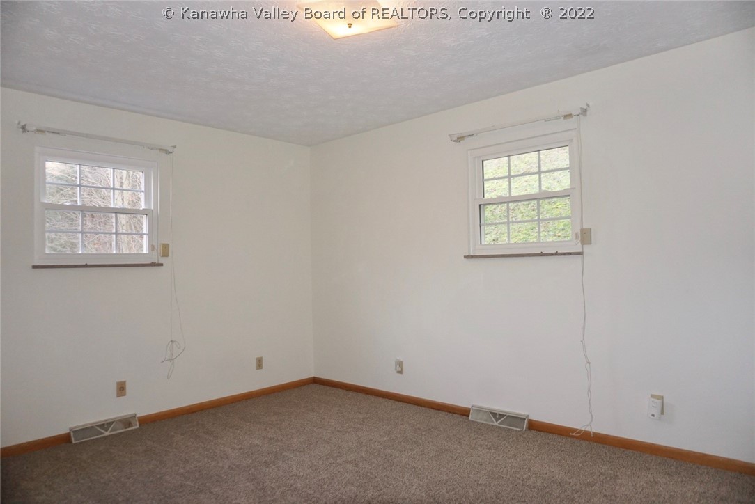3920 Indian Creek Road Elkview, WV 25071 - Photo 12 of 24 Gallery Image 12