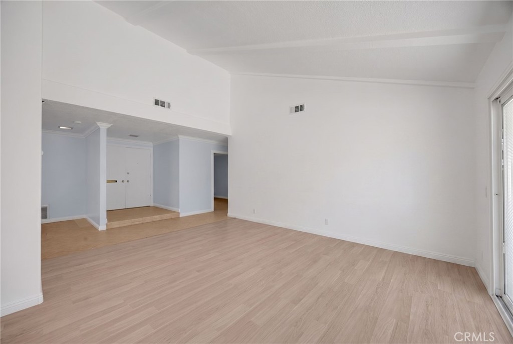462 Castlegate Lane Brea, CA 92821 - Photo 7 of 43 4.From the Entrance