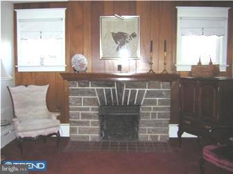 2104 Ripley Street Philadelphia, PA 19152 - Photo 4 of 11 Living Room