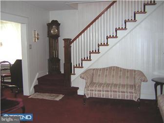 2104 Ripley Street Philadelphia, PA 19152 - Photo 5 of 11 Living Room
