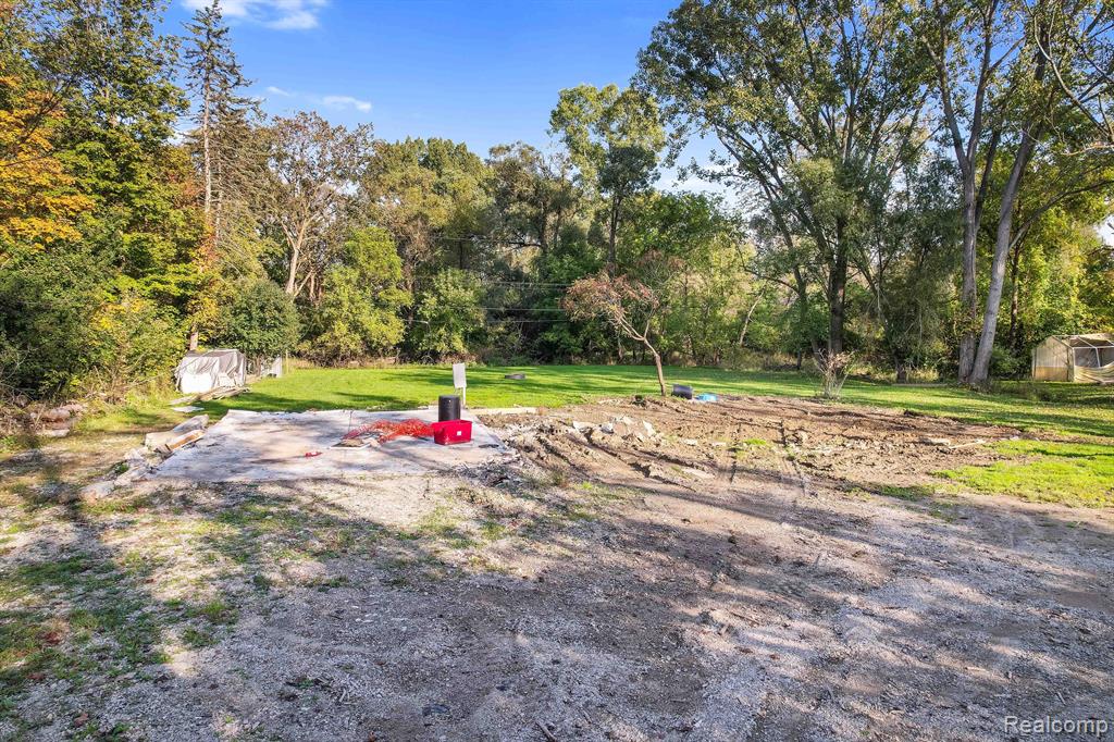 27510 Taft Road Novi, MI 48377 - Photo 4 of 10