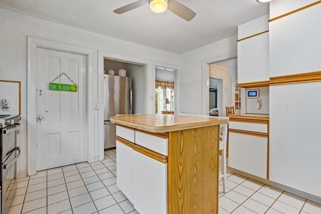 423 Tilden Road Scituate, MA 02066 - Photo 3 of 18 Gallery Image 3
