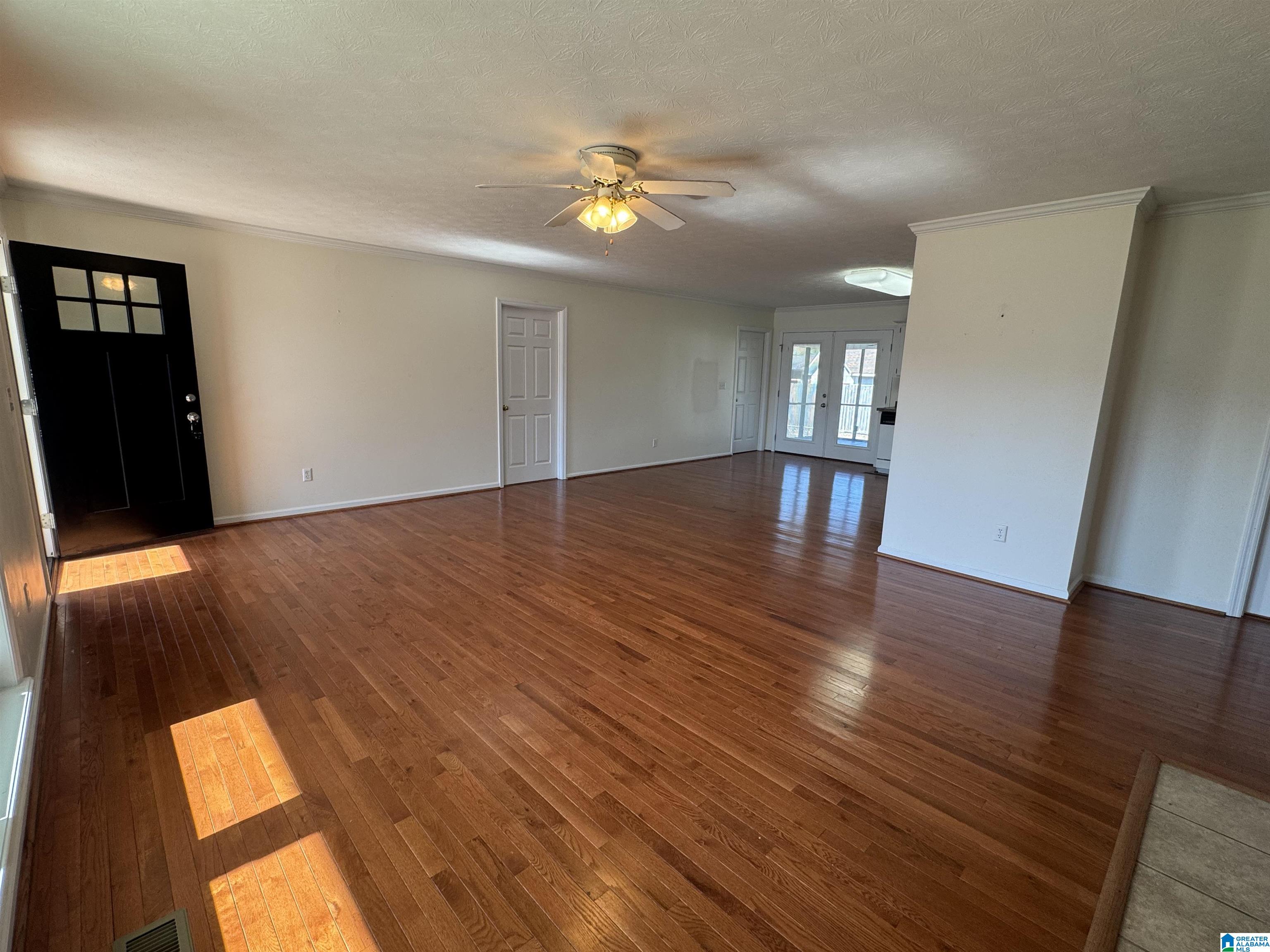 208 Ward Circle Gadsden, AL 35905 - Photo 4 of 31