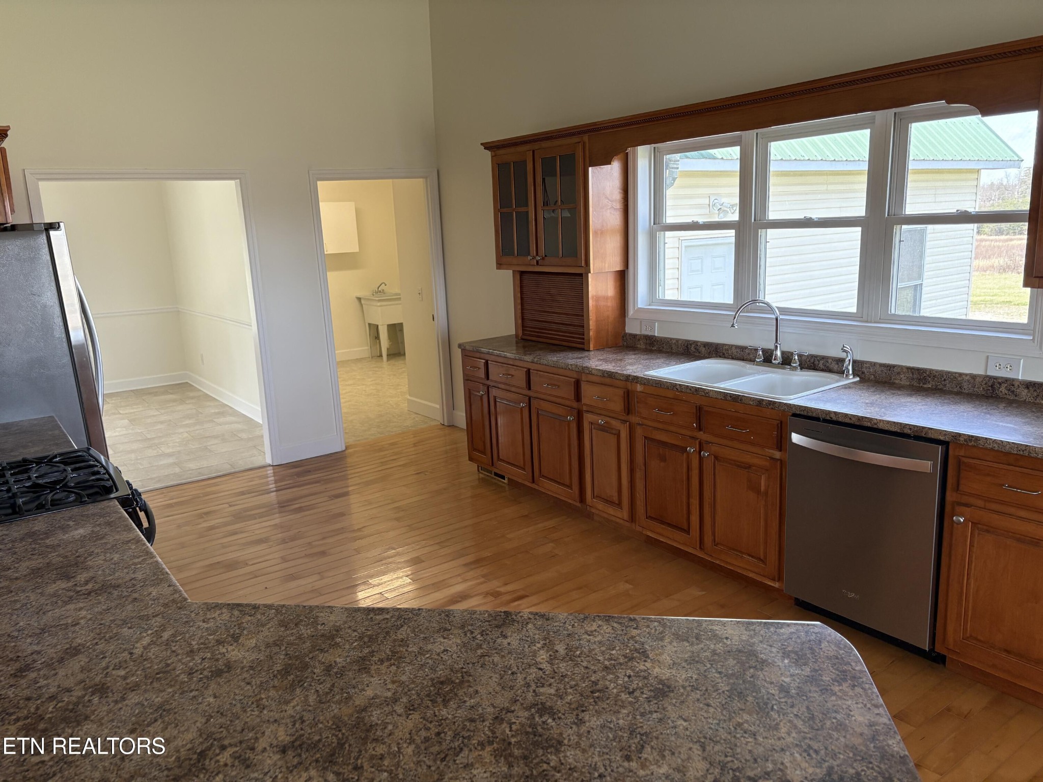 1032 Kendall Smith Road Pikeville, TN 37367 - Photo 4 of 30