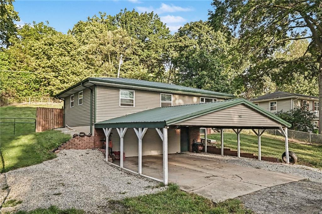 502 Dundee Road Smithville, MO 64089 - Photo 4 of 34 Gallery Image 4