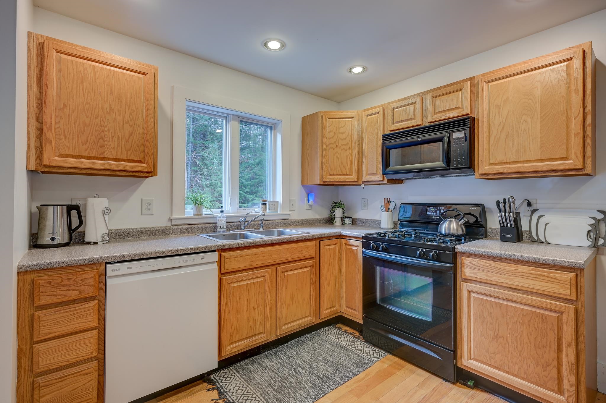 2280 West Side Road Conway, NH 03860 - Photo 6 of 48