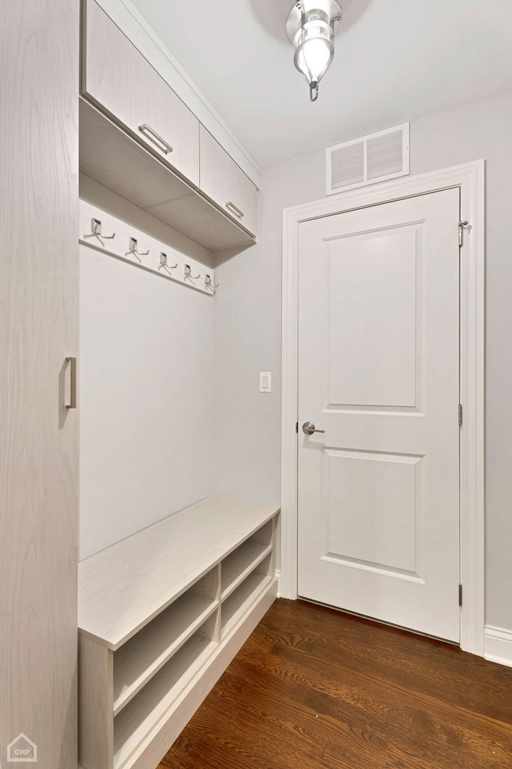 841 West Grace Street, Unit 3NE Chicago, IL 60613 - Photo 16 of 50