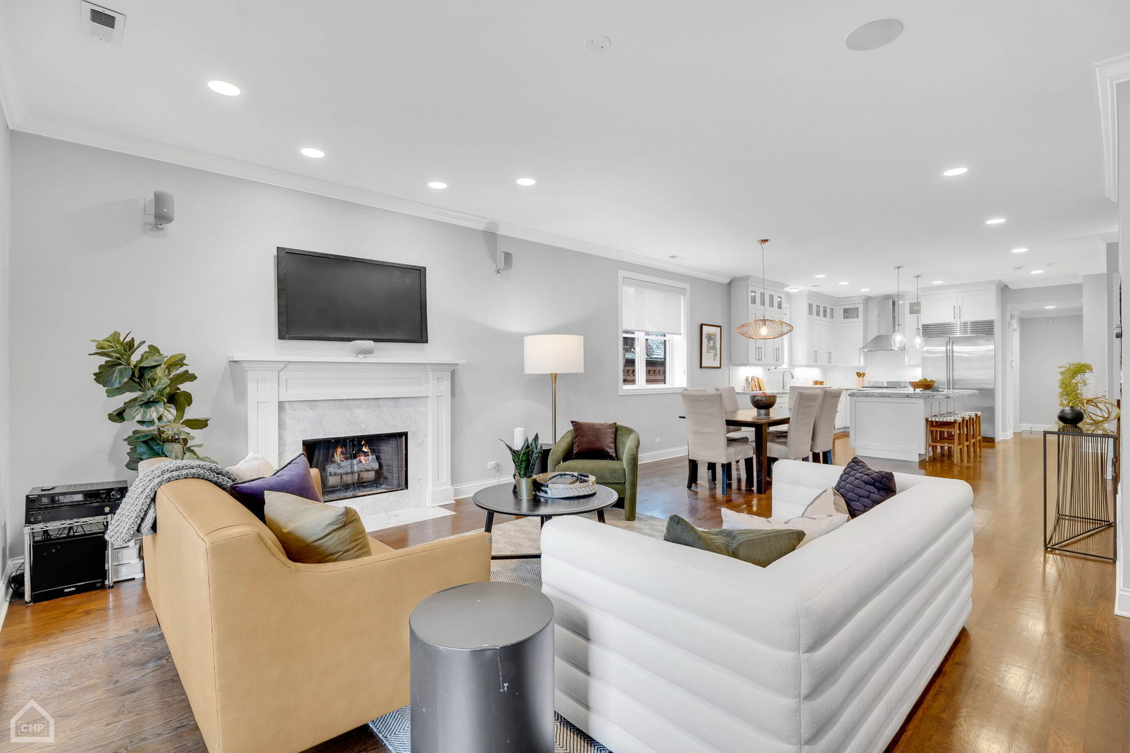 841 West Grace Street, Unit 3NE Chicago, IL 60613 - Photo 2 of 50