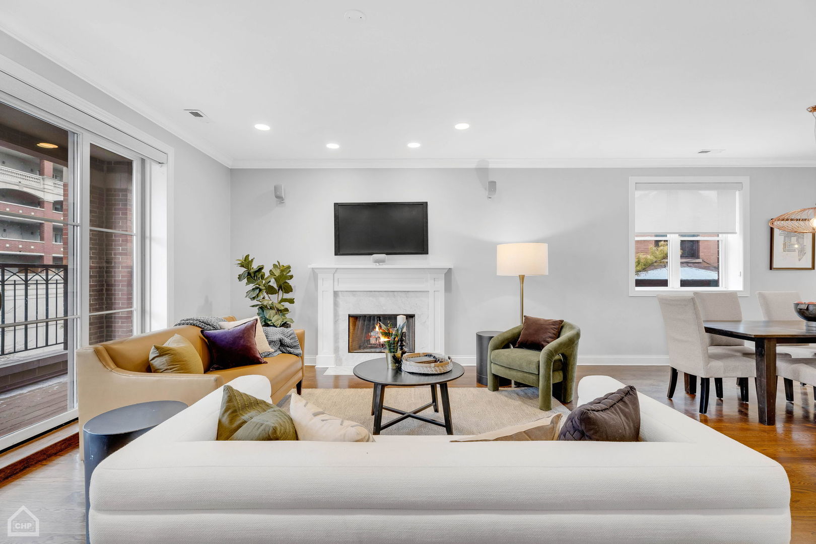 841 West Grace Street, Unit 3NE Chicago, IL 60613 - Photo 3 of 50