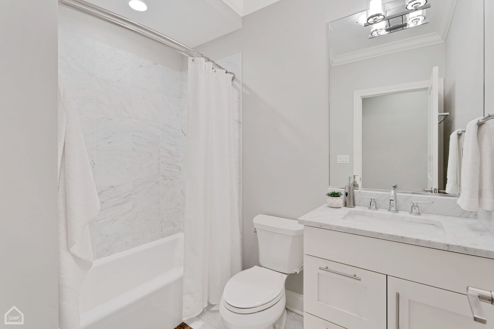 841 West Grace Street, Unit 3NE Chicago, IL 60613 - Photo 36 of 50