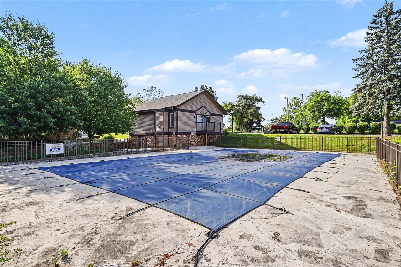722 West Kilgore Road, Unit 102 Kalamazoo, MI 49008 - Photo 13 of 15