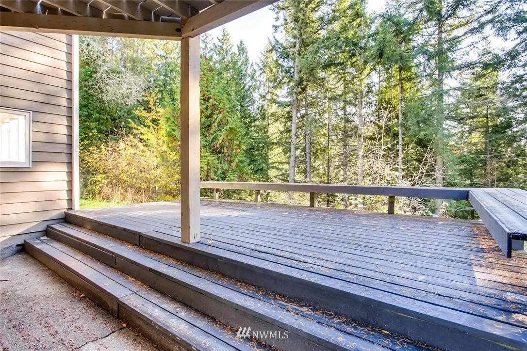 17621 Elhi Rim Road East Bonney Lake, WA 98391 - Photo 22 of 25