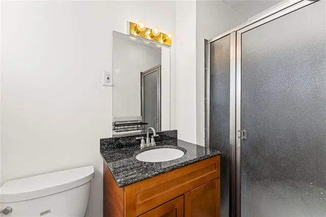 $195,500 | 11405 Greenwood Road, Kansas City, MO 64134