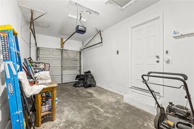 $195,500 | 11405 Greenwood Road, Kansas City, MO 64134