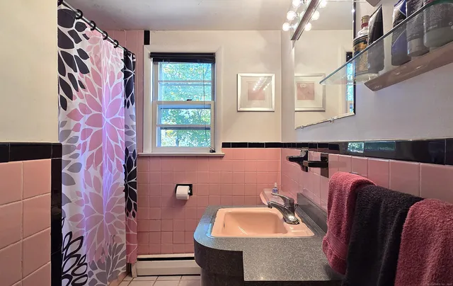 $1,075,000 | 483 Main Street, Westport, CT 06880