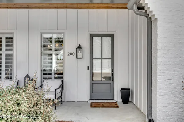 $675,000 | 200 Herons Bay Circle, Madison, MS 39110