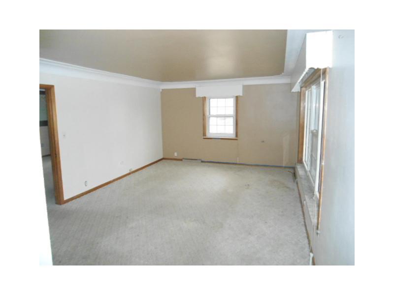 909 South Post Road Indianapolis, IN 46239 - Photo 3 of 15 Gallery Image 3