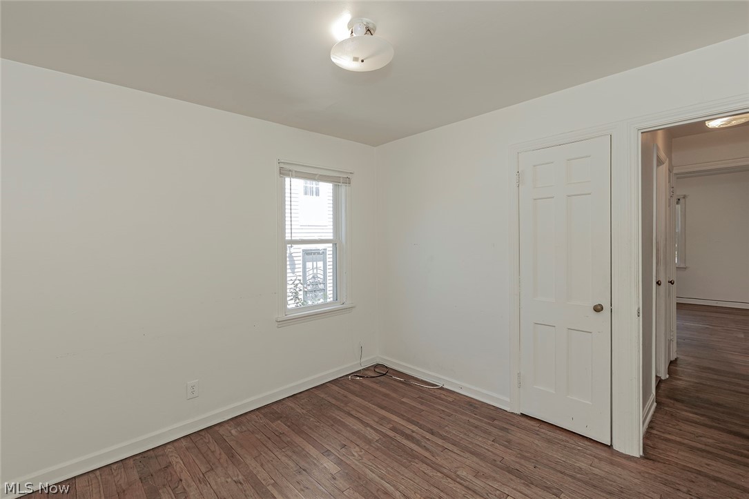 3266 Yorkshire Road Cleveland, OH 44118 - Photo 13 of 34