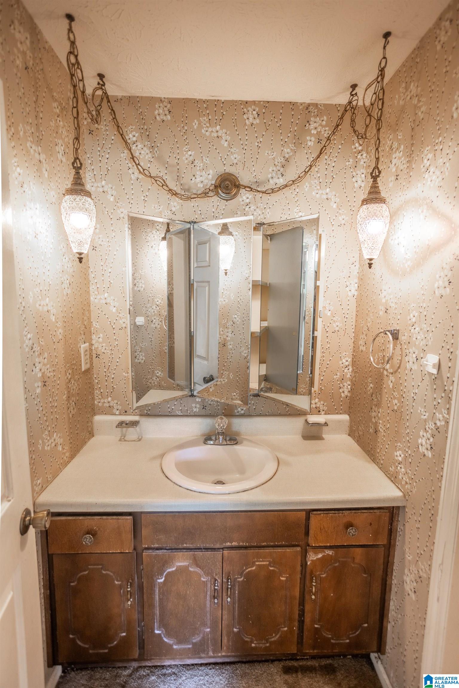 803 Shady Lane Weaver, AL 36277 - Photo 23 of 34