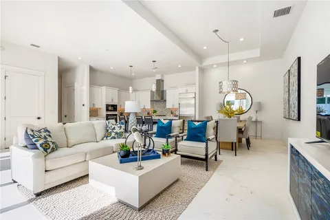 $1,495,000 | 10 Strand Drive, Vero Beach, FL 32963