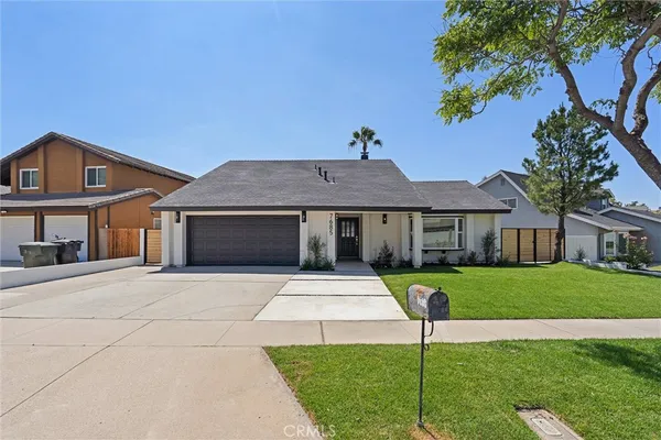 $1,425,000 | 7685 East Calle Durango, Anaheim, CA 92808