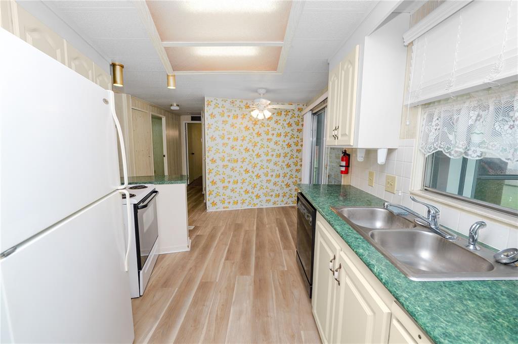 1610 Reynolds Road, Unit 4 Lakeland, FL 33801 - Photo 9 of 42