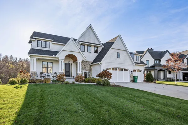 $1,850,000 | 5960 Prestwick Court, Excelsior, MN 55331