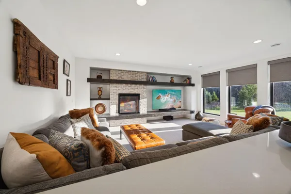 $1,850,000 | 5960 Prestwick Court, Excelsior, MN 55331