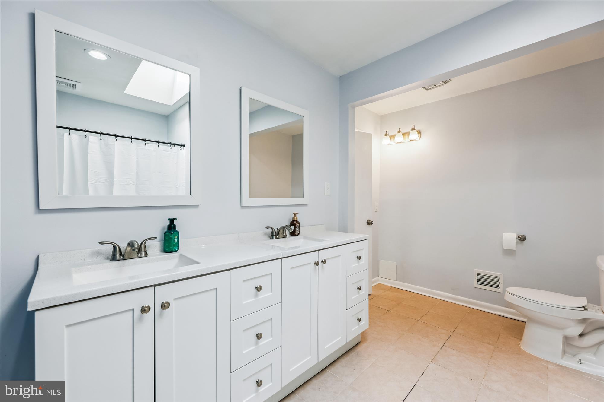 14704 Livingston Road Accokeek, MD 20607 - Photo 30 of 52 Primary Bath