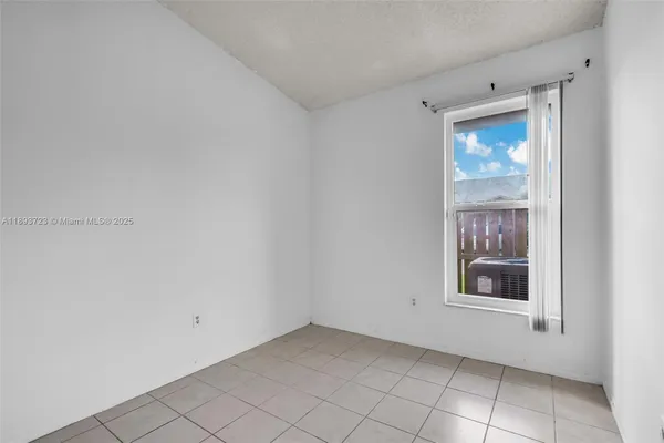 $2,700 | 6713 Northwest 188th Terrace, Unit 6713, Hialeah, FL 33015