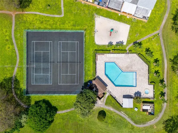 $2,700 | 6713 Northwest 188th Terrace, Unit 6713, Hialeah, FL 33015