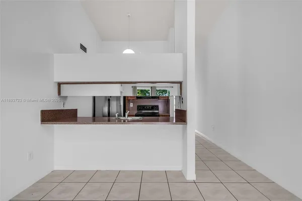 $2,700 | 6713 Northwest 188th Terrace, Unit 6713, Hialeah, FL 33015