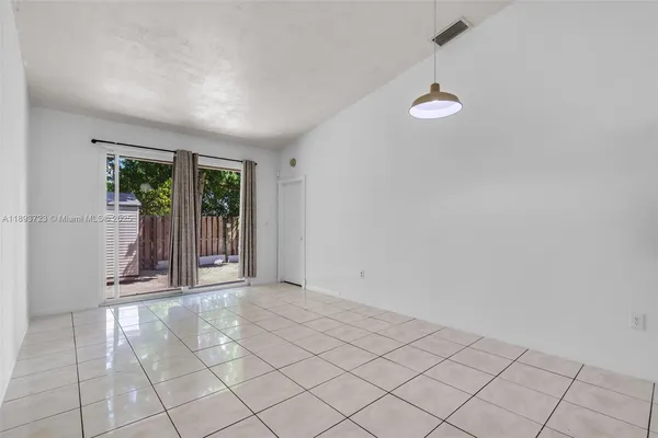 $2,700 | 6713 Northwest 188th Terrace, Unit 6713, Hialeah, FL 33015