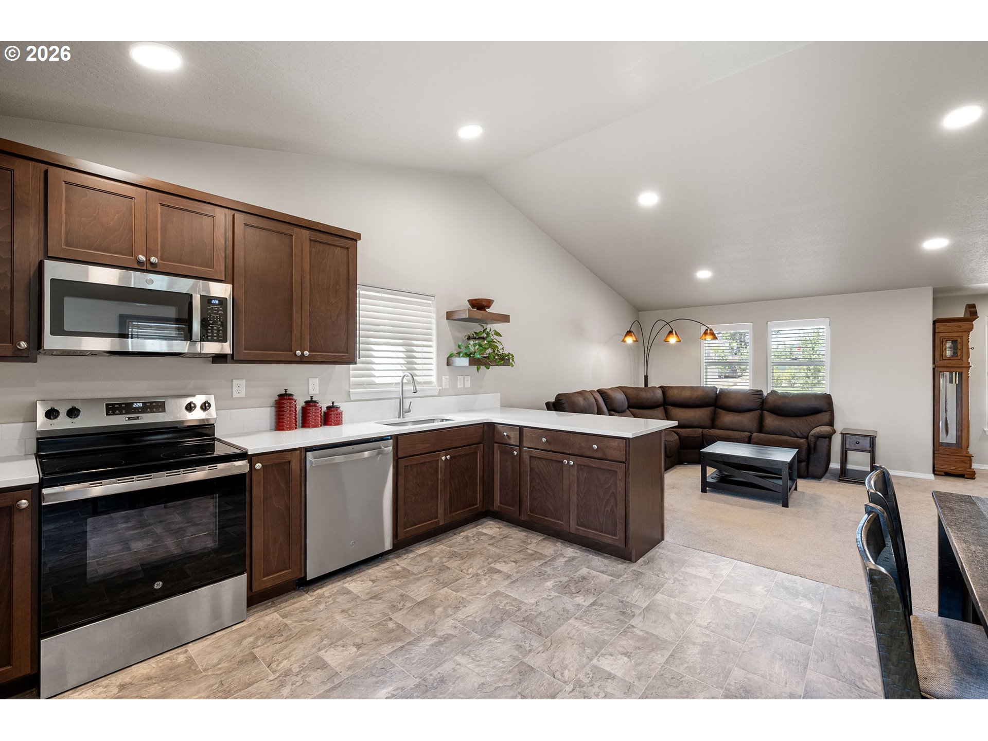 5105 Holly Street Springfield, OR 97478 - Photo 10 of 26 Gallery Image 10
