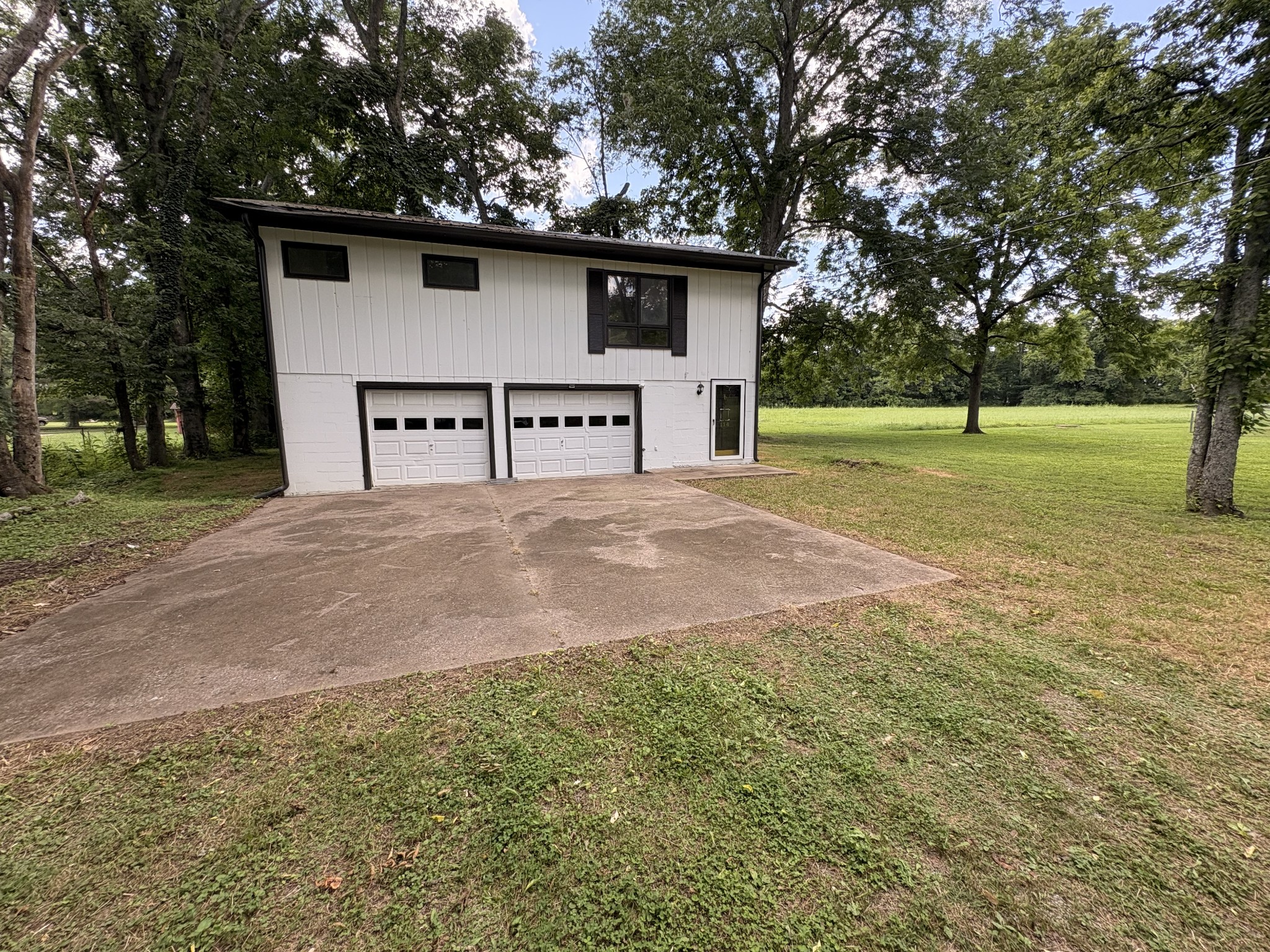 114 Tollgate Road Pulaski, TN 38478 - Photo 2 of 59