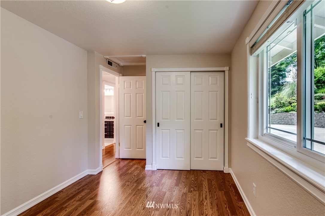 25803 Lake Fenwick Road Kent, WA 98032 - Photo 12 of 25 Gallery Image 12