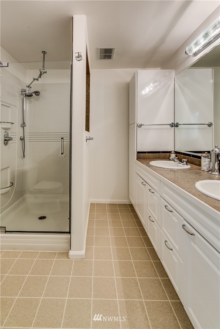 25803 Lake Fenwick Road Kent, WA 98032 - Photo 15 of 25 Gallery Image 15