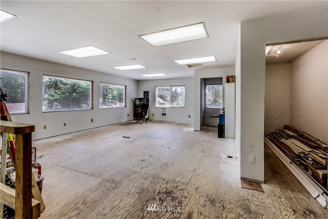 25803 Lake Fenwick Road Kent, WA 98032 - Photo 24 of 25 Gallery Image 24