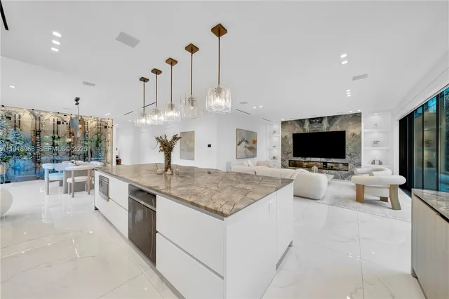 $15,500 | 34 Southwest 26th Road, Miami, FL 33129