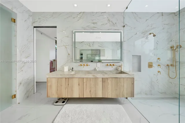 $15,500 | 34 Southwest 26th Road, Miami, FL 33129