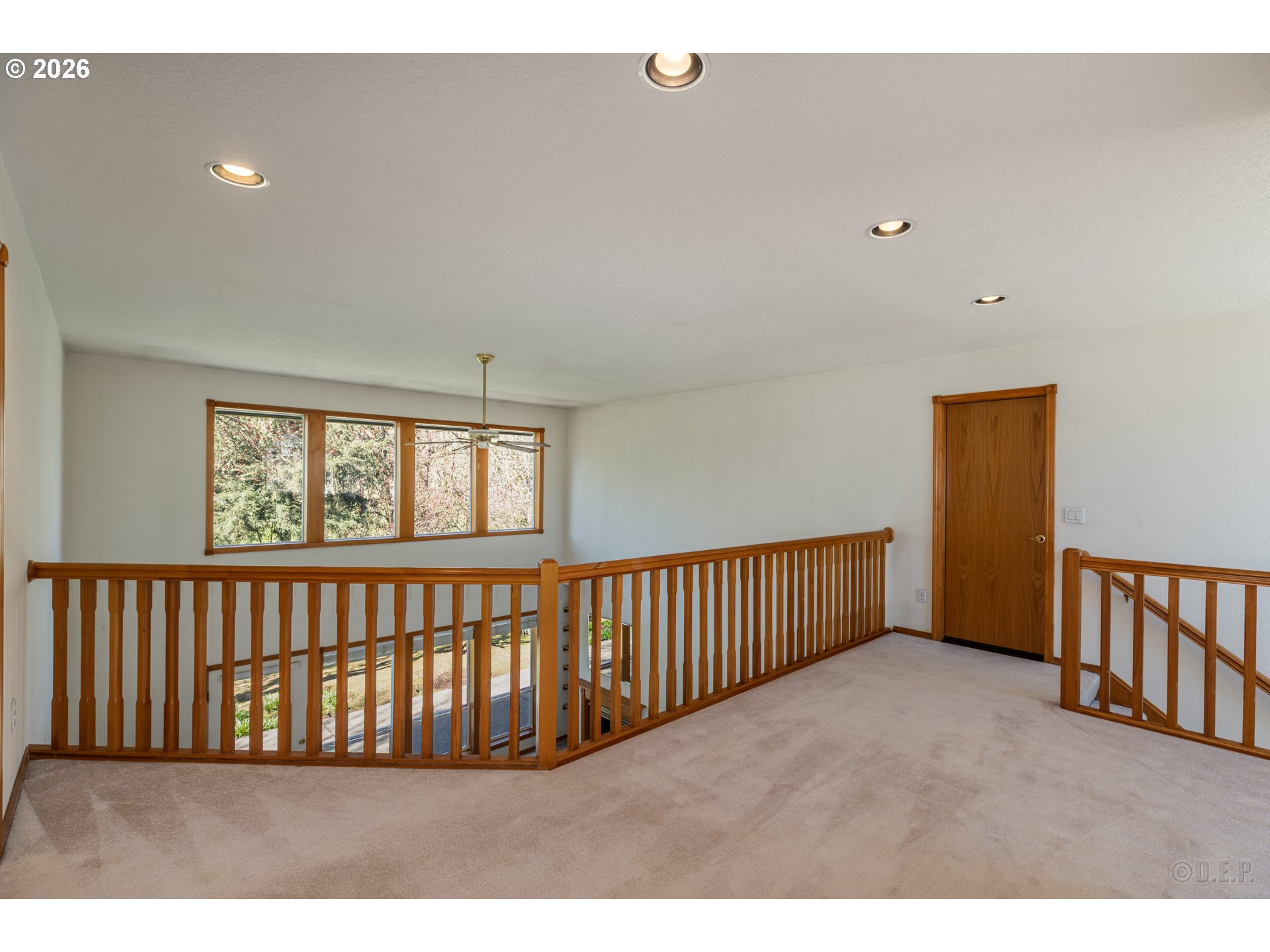 33221 Linden Street Scappoose, OR 97056 - Photo 18 of 35 a view of hallway with windows